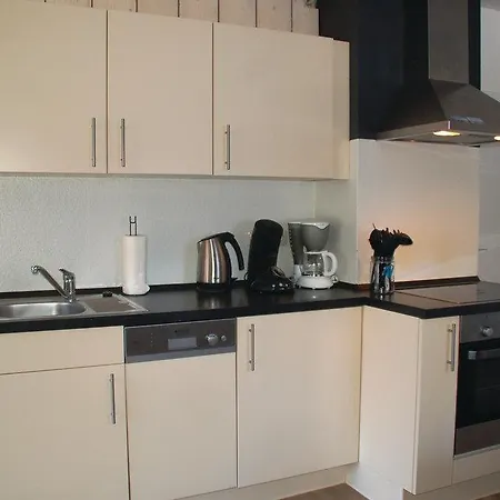 Three-bedroom Sonnenhang 05 شقة *