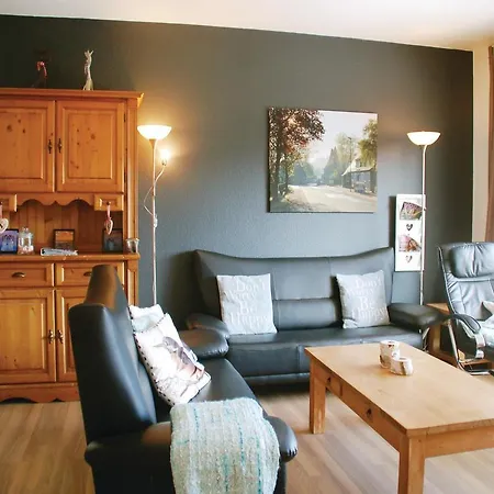 Three-bedroom Sonnenhang 05 شقة *